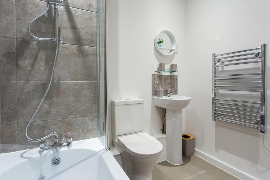 Polly'S Place Apartment Taunton & Free Off Road Parking & Wifi Exterior foto